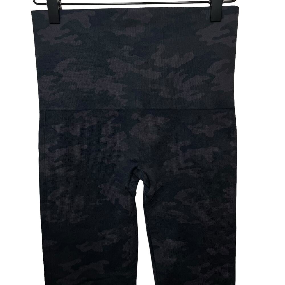 Spanx Look At Me Now High-Rise Camo Leggings In Black Camo Athletic Size XL - Picture 8 of 13